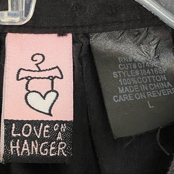 Love on a Hanger Black Swiss Dot Mock Neck Crochet Panel Front Blouse Sz Lg - Picture 8 of 9